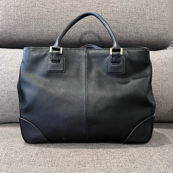 Authentic Tory Burch Large Saffiano Leather Tote - Picture 3 of 15